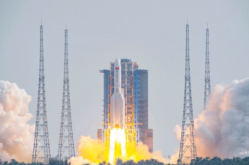 The Long March 5B rocket, carrying China's Mengtian module, lifts off from the Wenchang Satellite Launch Center in Hainan Island, China, on Oct. 31.Photographer: CNS/AFP/Getty Images