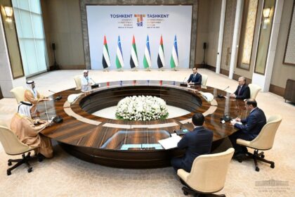Suhail bin Mohammed Al Mazrouei, Minister of Energy and Infrastructure, led a UAE delegation in an official visit to the Republic of Uzbekistan from 26-27 April 2023