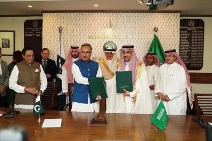 Signing of an agreement between Saudi Arabia and Pakistan to finance a dam project.