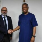 The Hon. Minister of Foreign Affairs, H.E. Geoffrey Onyeama received the courtesy visit of the UN Assistant Secretary-General and Special Adviser of the Secretary General on Solutions to Internal Displacement, Mr. Robert Piper and his team today, 12th May, 2023.