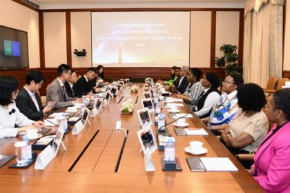 Deputy Minister Mashego-Dlamini Meeting with the President of Huawei, Mr Wang Jianfeng, Huawei Shenzhen Headquarters, People’s Republic of China. 22/05/2023 Photo: Katlholo Maifadi/DIRCO