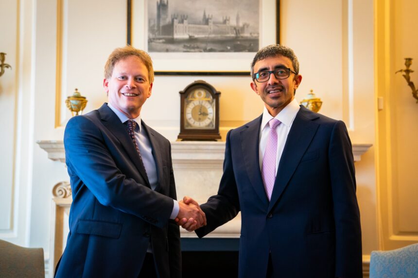 H.H. Sheikh Abdullah bin Zayed Al Nahyan, Minister of Foreign Affairs and International Cooperation, met with Grant Shapps, Secretary of State for the Department for Energy Security and Net Zero of the UK. Photo: WAM