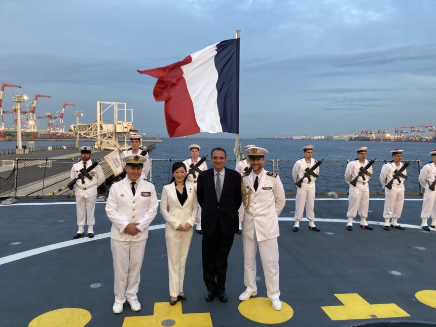 On May 30, Ms. YOSHIKAWA Yuumi, Parliamentary Vice-Minister for Foreign Affairs, attended a reception held on board of the French frigate "Lorraine" during a port call at the Port of Tokyo to commemorate its port call. Photo: MoFA Japan