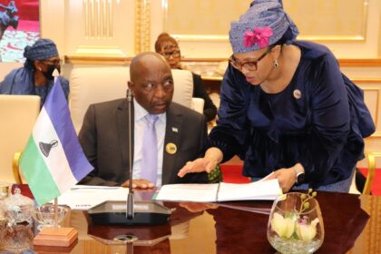 Lesotho Prime Minister H.E Sam Matekane and Lesotho Minister of Finance Dr Rets'elisitsoe Matlanyane having a discussion ahead of the 8th SACU Summit of Heads of State and Governments. Photo: Eswatini Government