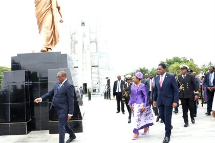 Hakainde Hichilema, The President of the Republic of Zambia visits the Kwame Nkrumah Mausoleum and Memorial Park in Accra on Saturday, July 8th 2023. Photo: MoFAIC Zambia