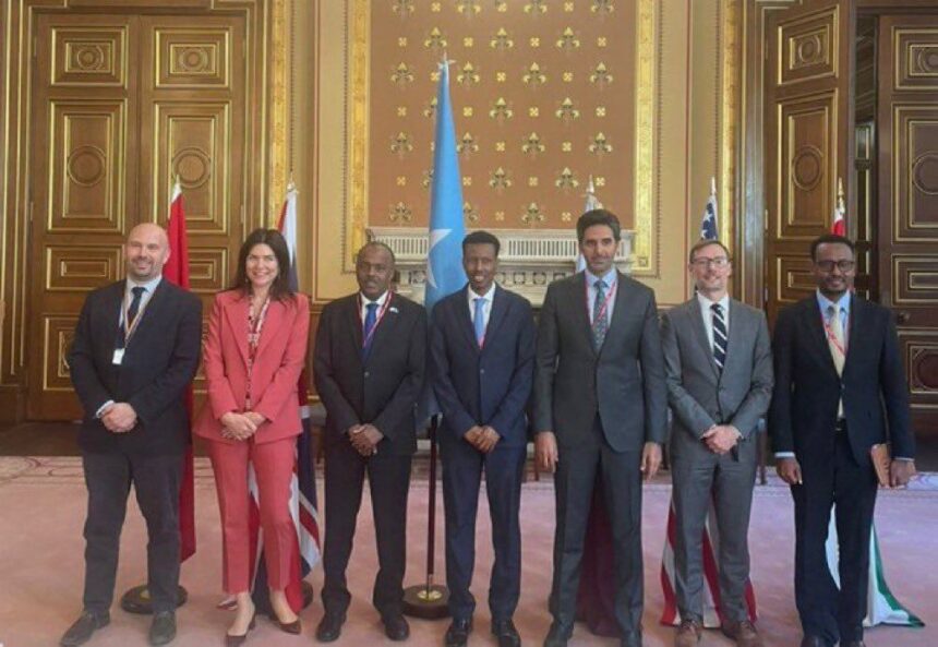 Delegates from Qatar, Türkiye, the UAE, the UK, and the USA, along with Somali representatives, convened in London for the sixth Somalia Quint meeting, aiming to enhance security, stability, and dialogue, while reaffirming strong backing for the Federal Government of Somalia. Photo: MoFA Somalia