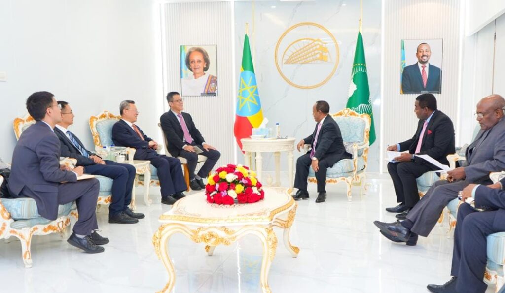 H.E. Ambassador Taye Atske Selassie , Foreign Minister of the Federal Democratic Republic of Ethiopia, bids farewell to the Ambassador of the People’s Republic of China, H.E. Ambassador Zhao Zhiyuan, who completed his tour of duty in Ethiopia. Photo: MoFA Ethiopia