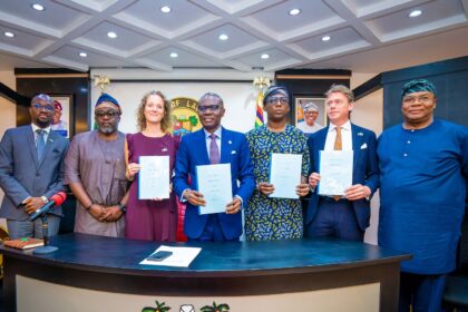 Lagos State Governor,Babajide Sanwo-Olu with the representatives of Harvest Waste Consortium in Lagos. Photo: LASG