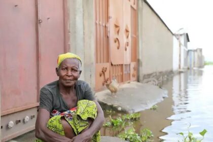 UNHCR/Bernard Ntwari © Neziya Nsananikiye, a Burundian woman from the Kajaga neighbourhood of the capital Bujumbura, is living with her daughter-in law after her home was destroyed by flooding.