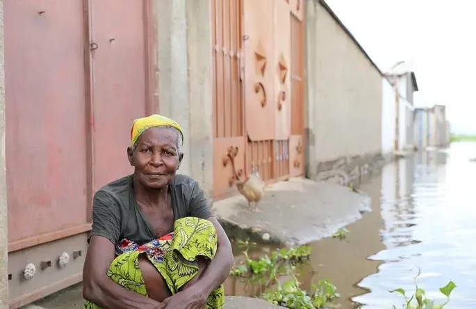 UNHCR/Bernard Ntwari © Neziya Nsananikiye, a Burundian woman from the Kajaga neighbourhood of the capital Bujumbura, is living with her daughter-in law after her home was destroyed by flooding.