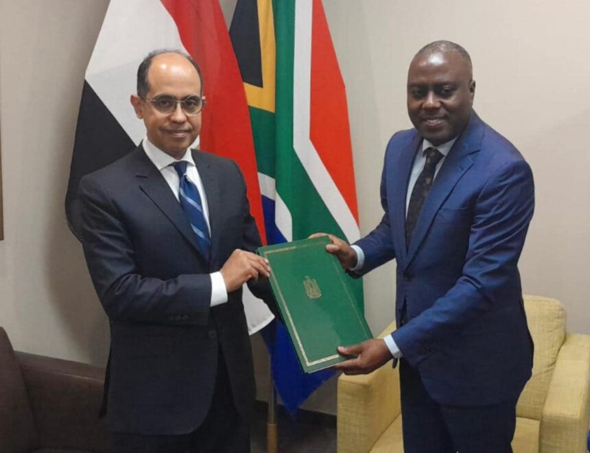 Ambassador Ahmed Ali Sharif of Egypt presents his credentials to Mr. Clayson Monyela, Acting Director of State Protocol in South Africa, on November 12, 2024. Photo: Embassy of the Arab Republic of Egypt in Pretoria