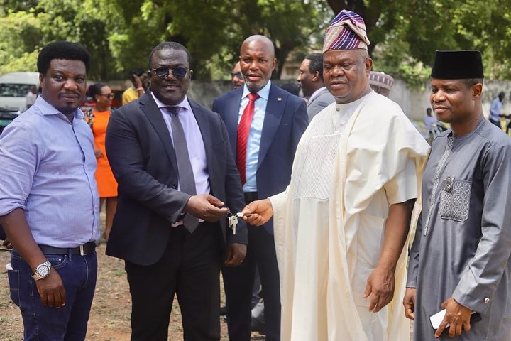 Ghanaian and Nigerian officials at the handover ceremony of the newly reconstructed Nigerian High Commission building in Accra, November 20, 2024. Photo: MoFARI Ghana