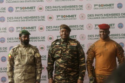 Heads of state of Mali's Assimi Goita, Niger's General Abdourahamane Tiani and Burkina Faso's Captain Ibrahim Traore pose for photographs during the first ordinary summit of heads of state and governments of the Alliance of Sahel States (AES) in Niamey, Niger July 6, 2024. REUTERS/Mahamadou Hamidou/File Photo