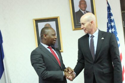 Hon. Lejone Mpotjoana and Mr. Thomas Hines discuss bilateral relations at Qhobosheaneng Government Complex. Photo: MoFAIR Lesotho