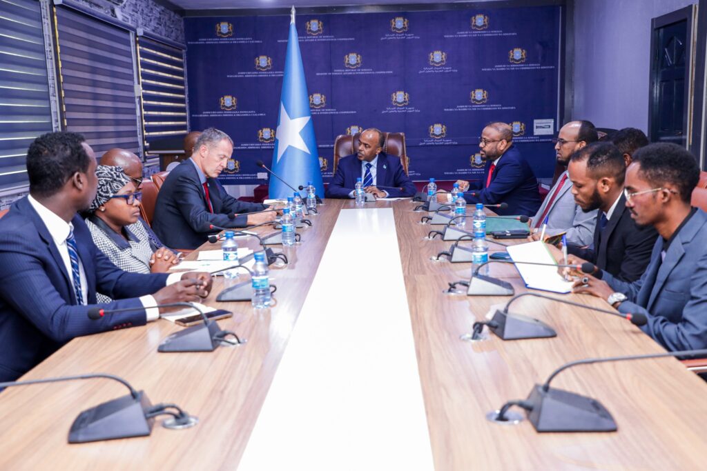 Somalia’s Foreign Affairs Minister Ali Mohamed Omar meets EASF Director Brig. Gen. (Rtd) Paul Kahuria Njema in Mogadishu to discuss regional security cooperation.