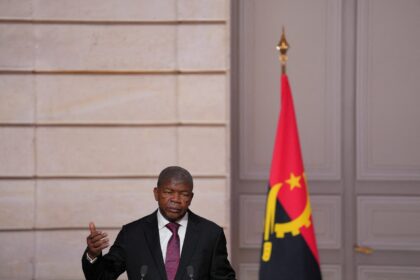 Angola's President Joao Lourenco gestures during a joint press conference with French President Emmanuel Macron at the Elysee Palace, in Paris, France January 16, 2025. Aurelien Morissard/Pool via REUTERS/File photo